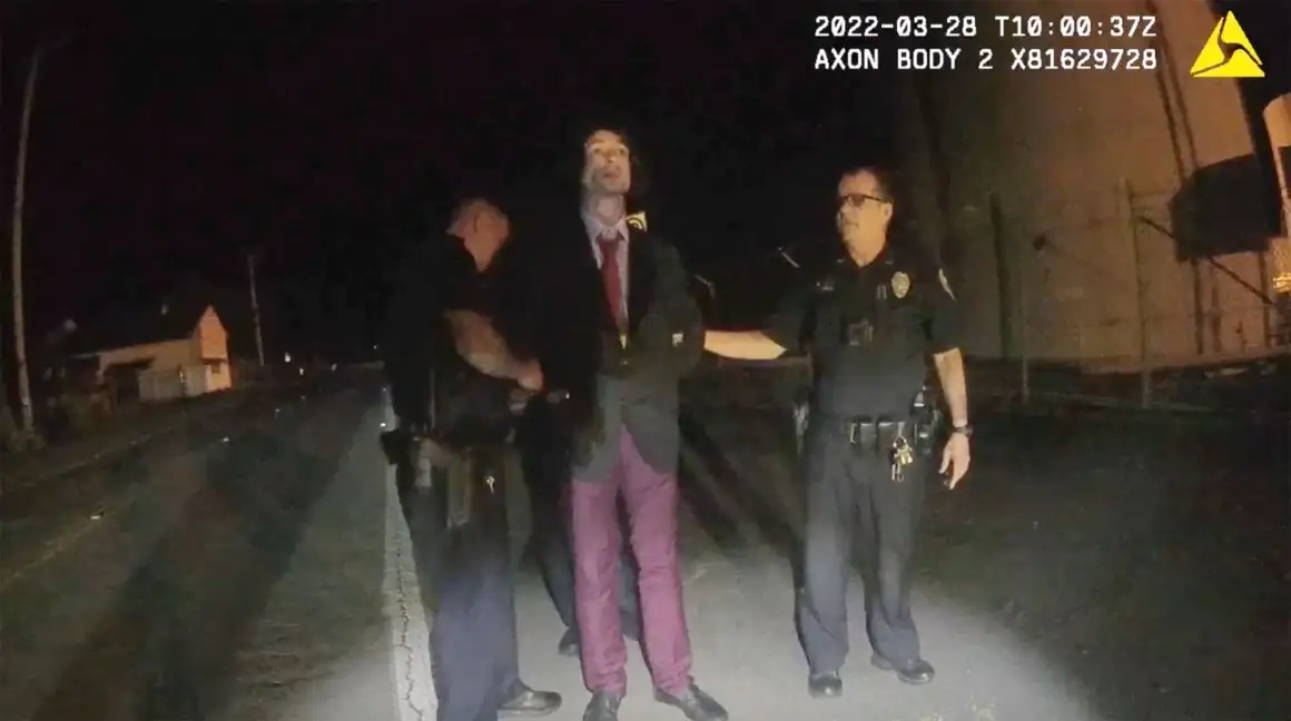 The Flash Director Andy Muschietti Wants to Reunite with Ezra Miller Despite Controversy The Flash Director Andy Muschietti Wants to Reunite with Ezra Miller for a Potential Sequel - Ezra Miller's Controversies