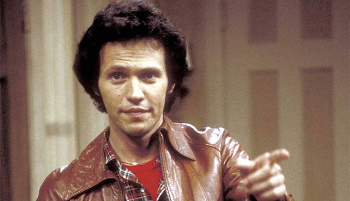 Happy Pride: 10 Iconic LGBTQIA+ TV Characters of All Time Happy Pride: 10 Iconic LGBTQIA+ TV Characters of All Time - 9