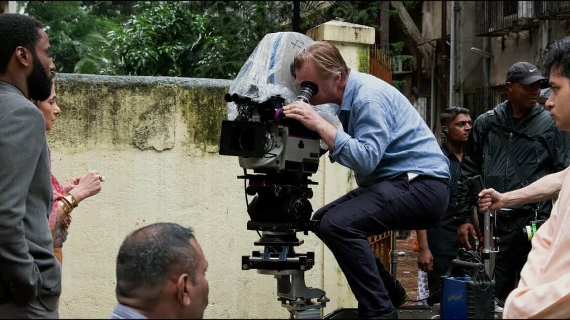 What happened between Christopher Nolan and Warner Bros.? Christopher Nolan in Tenet bts