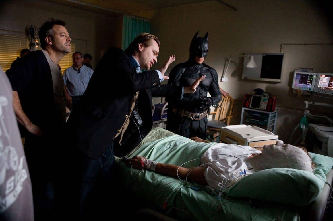 What happened between Christopher Nolan and Warner Bros.? Christopher Nolan in The Dark Knight Rises bts