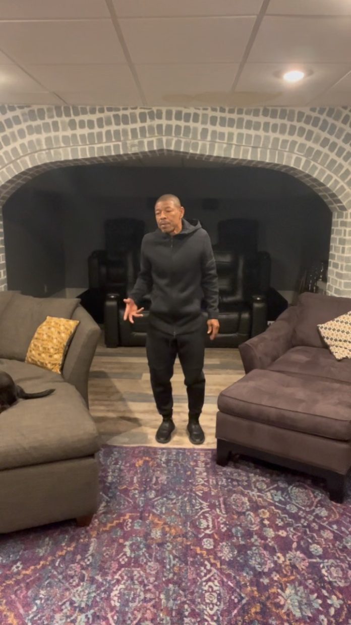 Muggsy Bogues Height: How Tall Was the NBA Star • AWSMONE